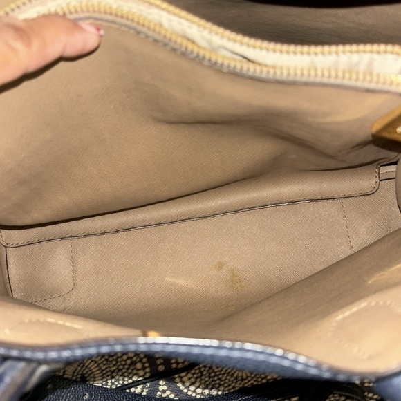 Michael Kors Mercer Large Pebbled Leather Accordion Tote Bag - Picture 11 of 13